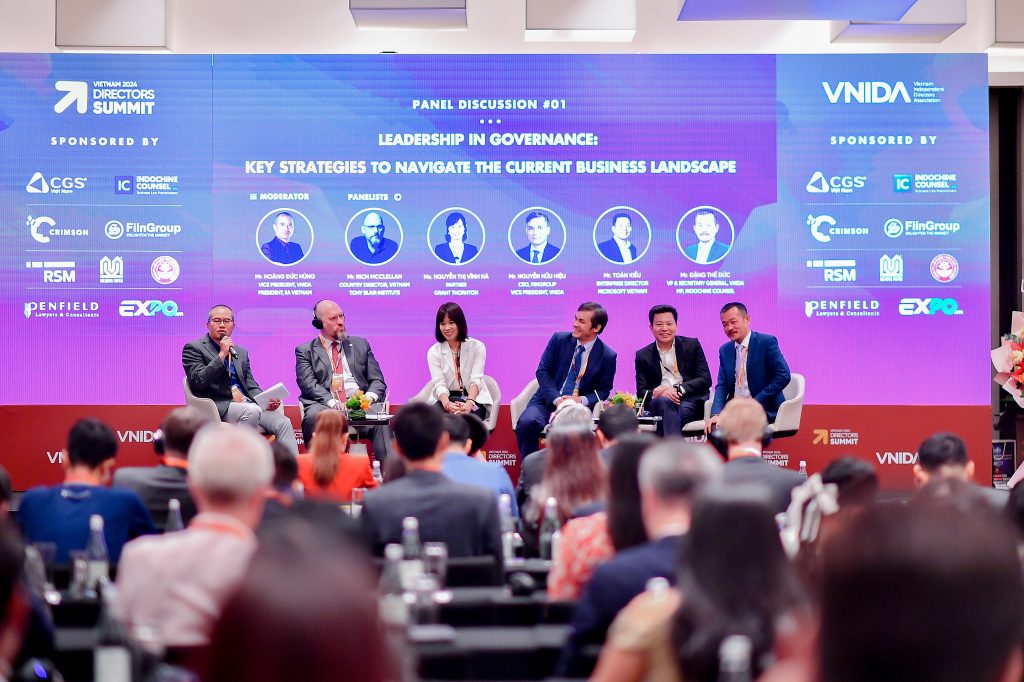 Ông Hoàng Đức Hùng - Chủ tịch HĐQT CGS Việt Nam - Trong vai trò điều phối phiên thảo luận tại Hội nghị 